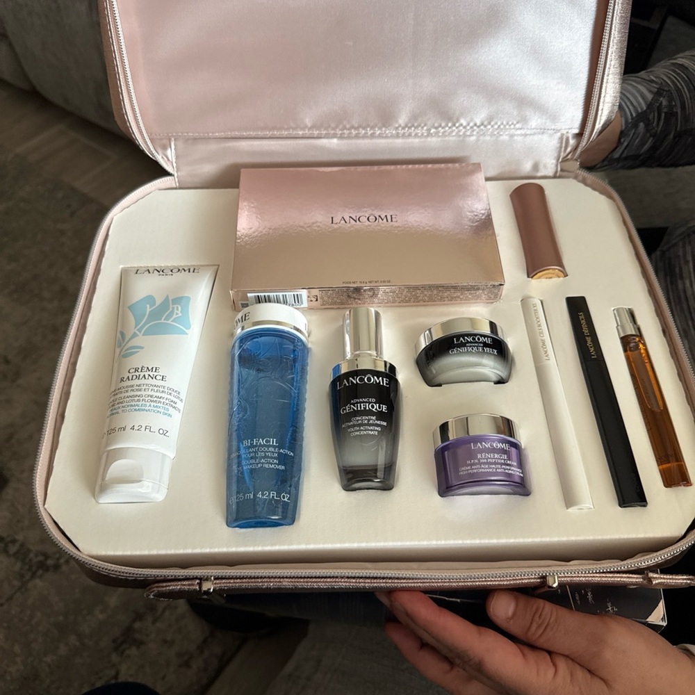 Lancome Makeup & Skincare Collection. See description of the 10 items-collection